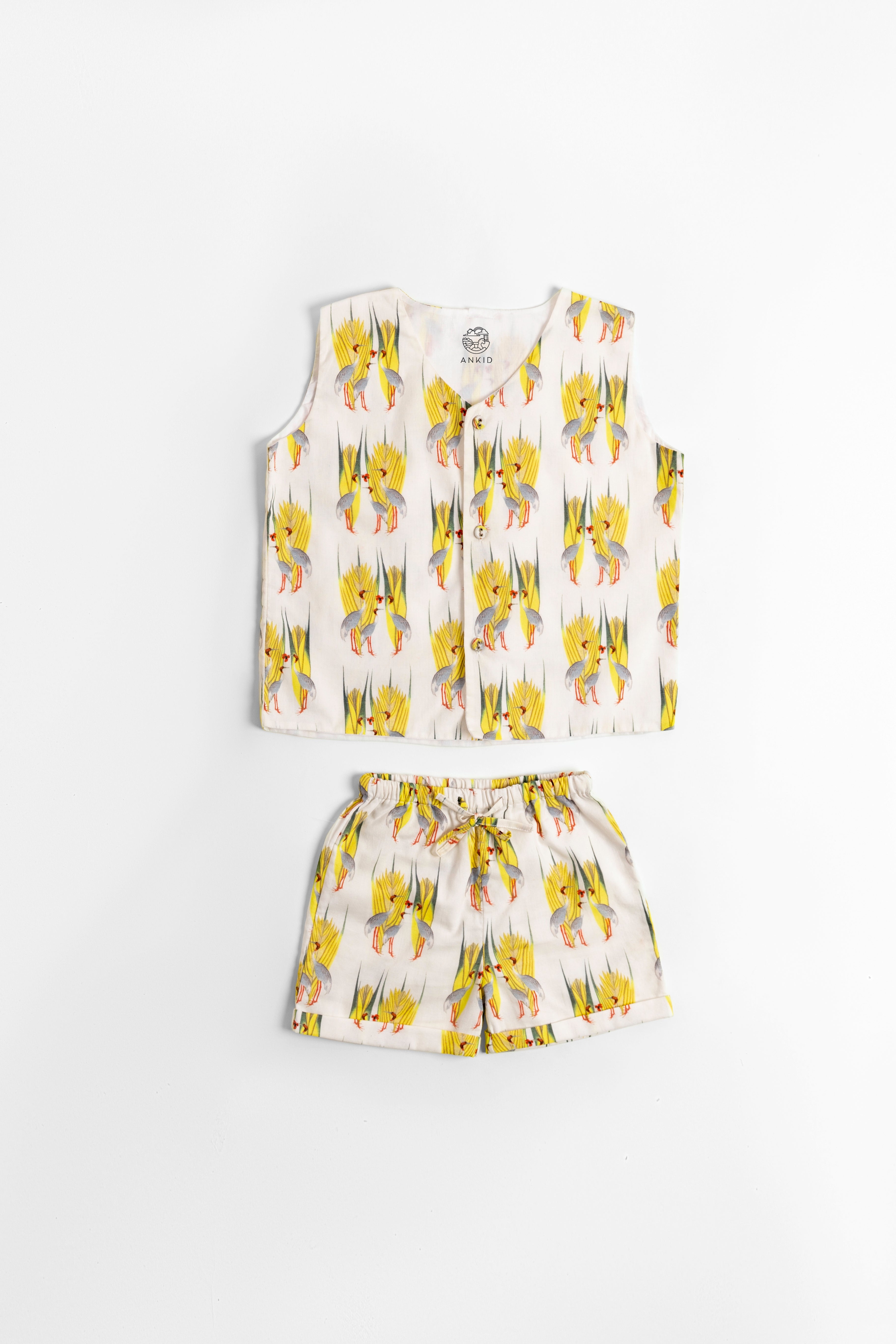 Saras ka Joda  Vest and shorts set