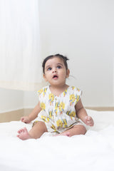 Saras ka Joda  Vest and shorts set