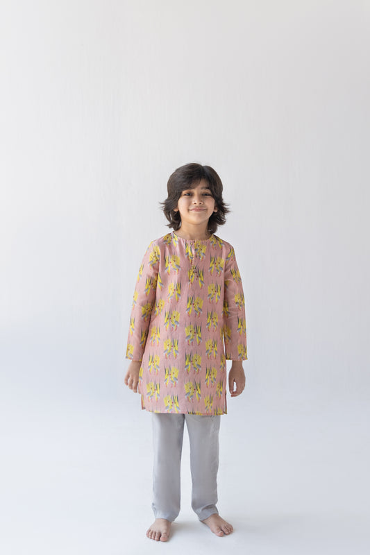 Blush Saras Ka Joda Kurta And Pyjama Set