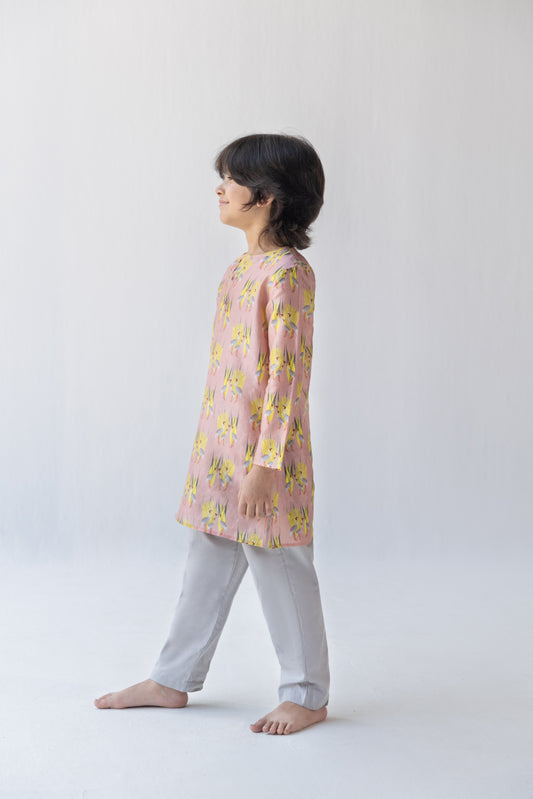 Blush Saras Ka Joda Kurta And Pyjama Set