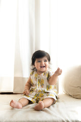 Saras ka Joda  Vest and shorts set