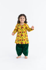 Chidiya Rani Badi Sayani  Yellow Salwar and Kameez