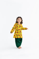 Chidiya Rani Badi Sayani  Yellow Salwar and Kameez